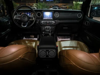 2020 جييب رانجلر صحارى