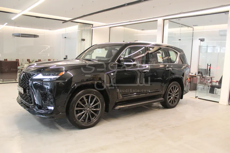 2026 لكزس إل إكس 600 إف