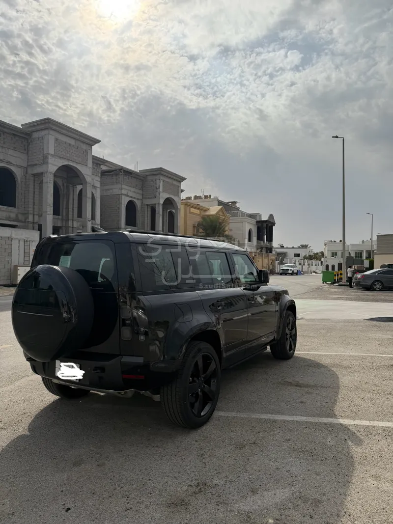 2026 لاند روفر ديفيندر اكس 110