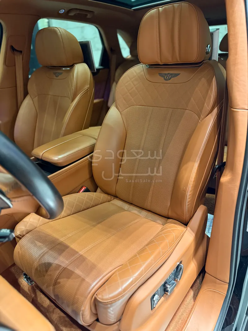 2018 بنتلي بنتايجا