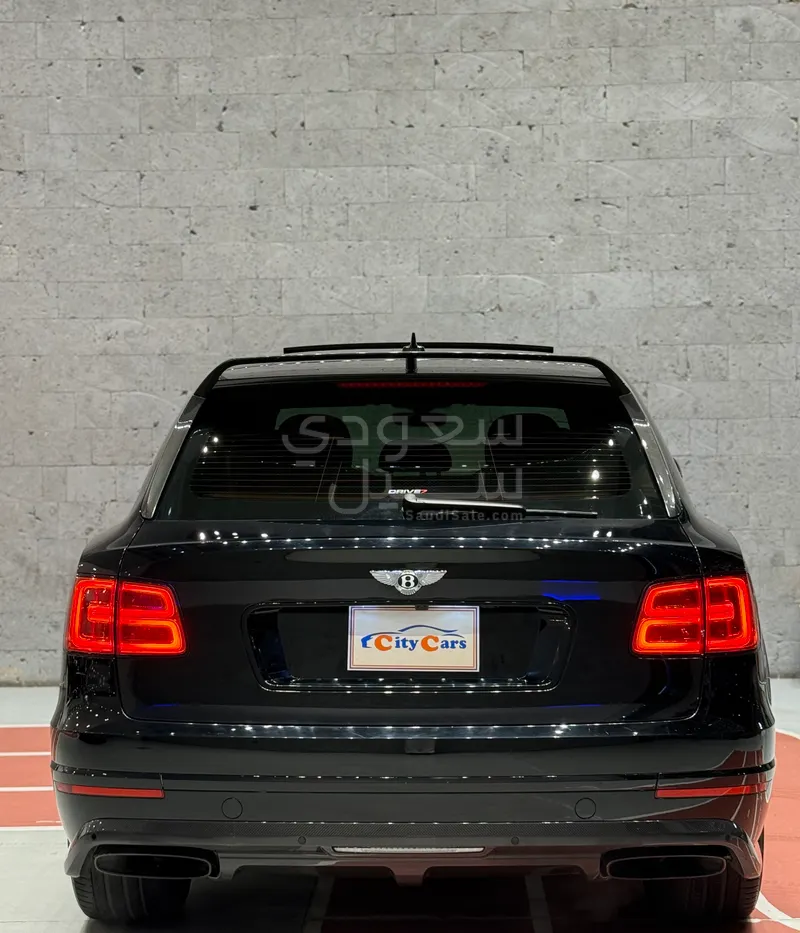 2018 بنتلي بنتايجا