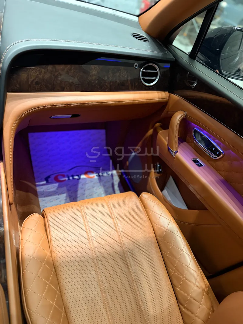 2018 بنتلي بنتايجا