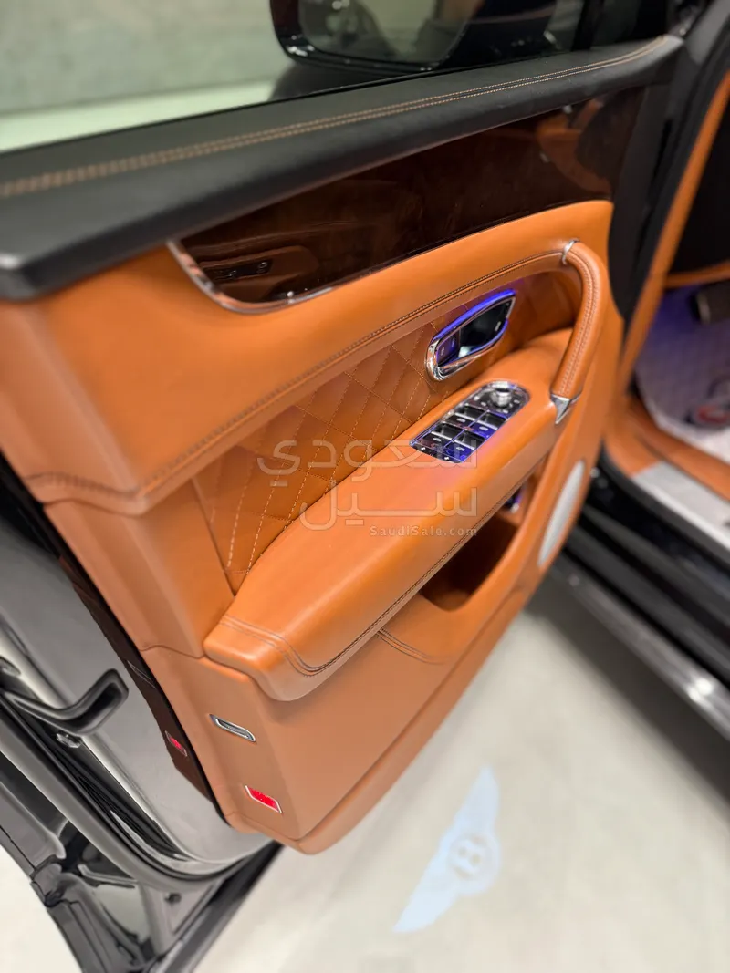 2018 بنتلي بنتايجا