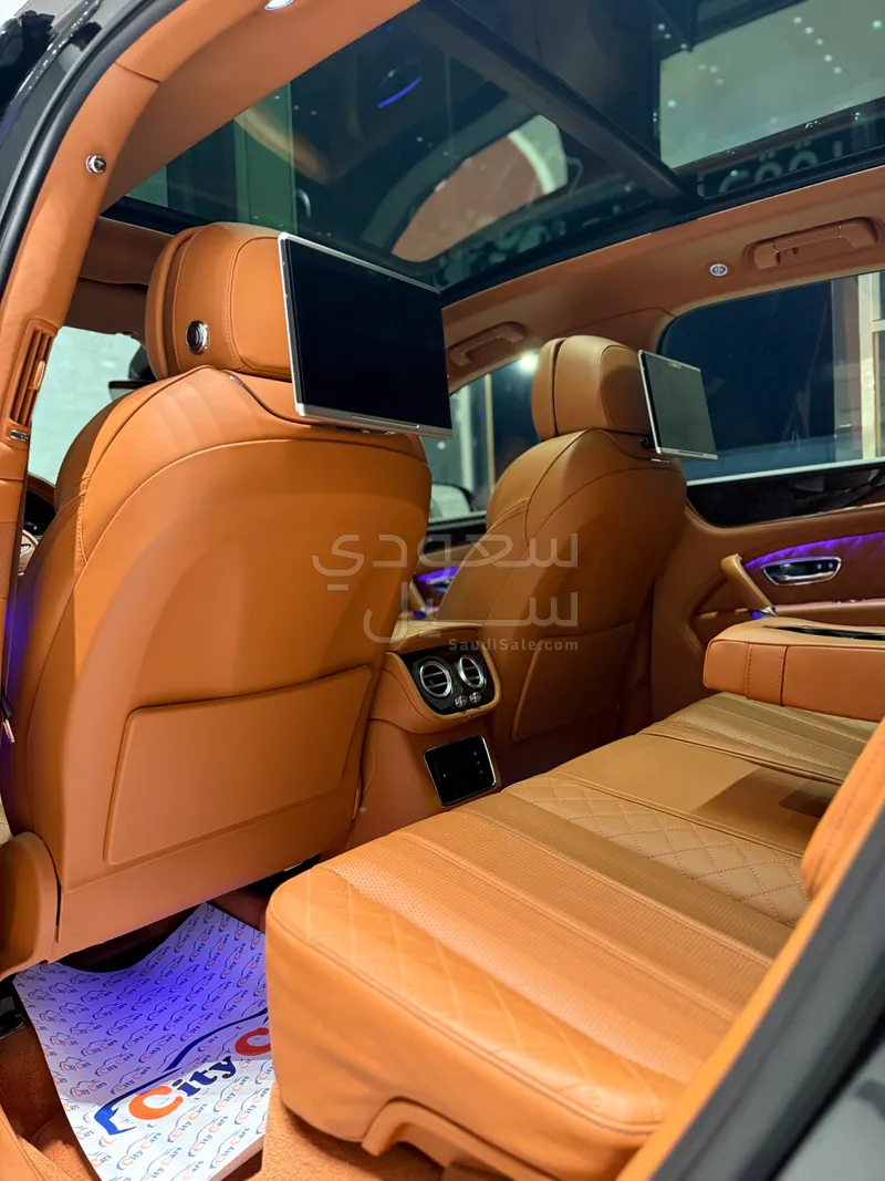 2018 بنتلي بنتايجا