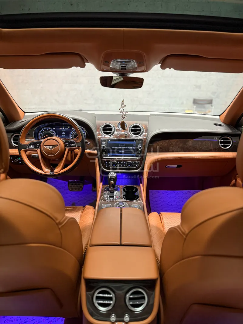 2018 بنتلي بنتايجا