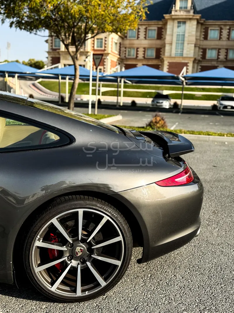 2013 بورش 911 كاريرا اس