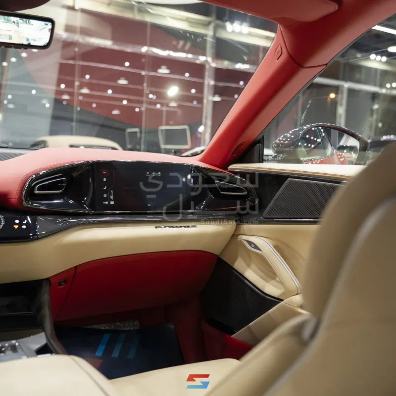 2024 فيراري بوروسانجوي