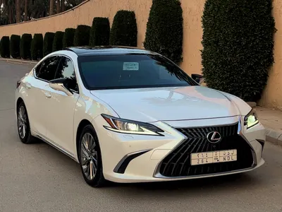 2023 لكزس إي إس 350
