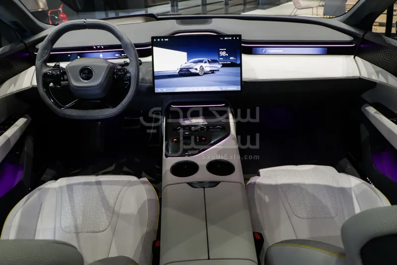 2025 لوتس ايميا اس