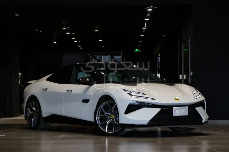 2025 لوتس ايميا اس