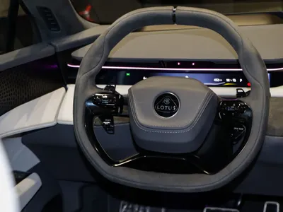 2025 لوتس ايميا اس