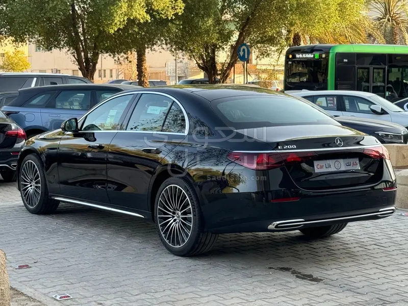 2026 مرسيدس - بنز إي 200