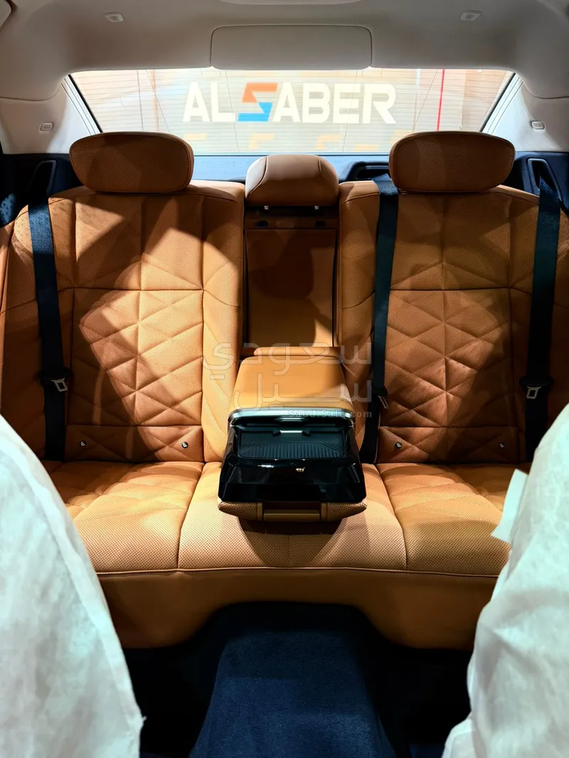 2026 بي ام دبليو الفئة السابعة 735أي