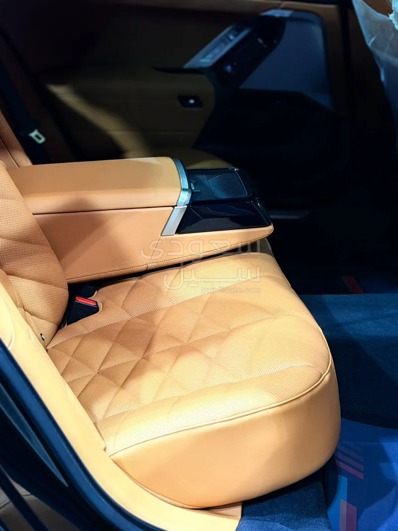 2026 بي ام دبليو الفئة السابعة 735أي