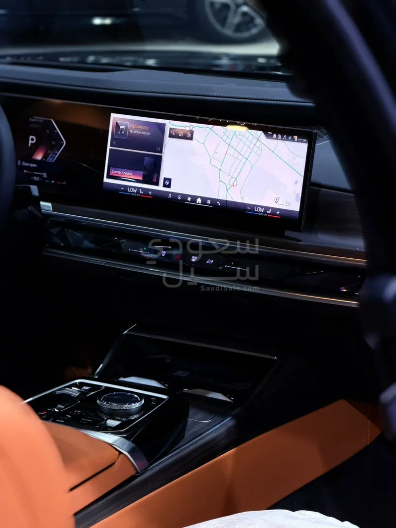 2026 بي ام دبليو الفئة السابعة 735أي