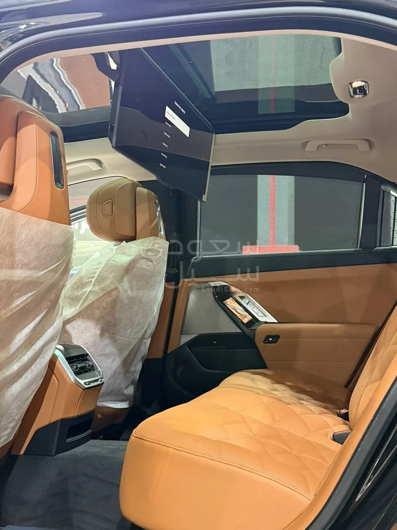 2026 بي ام دبليو الفئة السابعة 735أي