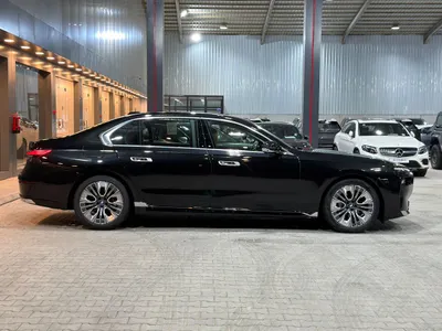 2026 بي ام دبليو الفئة السابعة 735أي