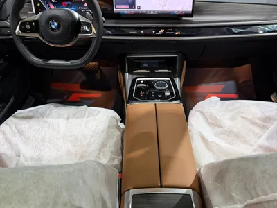 2026 بي ام دبليو الفئة السابعة 735أي