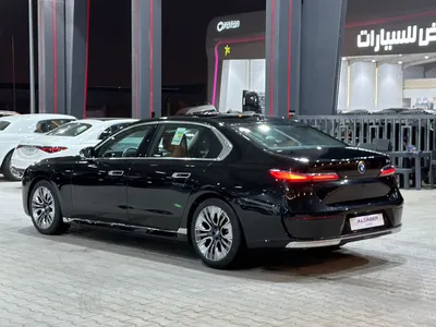 2026 بي ام دبليو الفئة السابعة 735أي