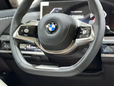 2026 بي ام دبليو الفئة السابعة 735أي