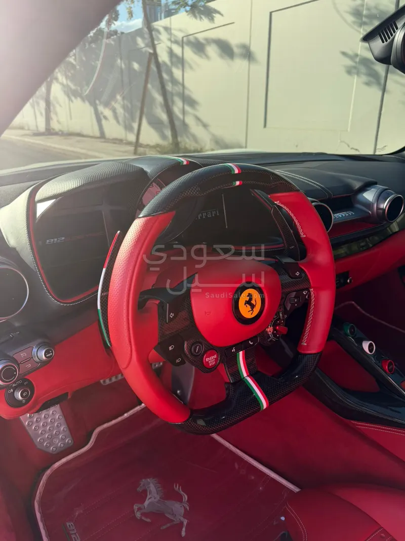2018 فيراري 812 سوبر فاست