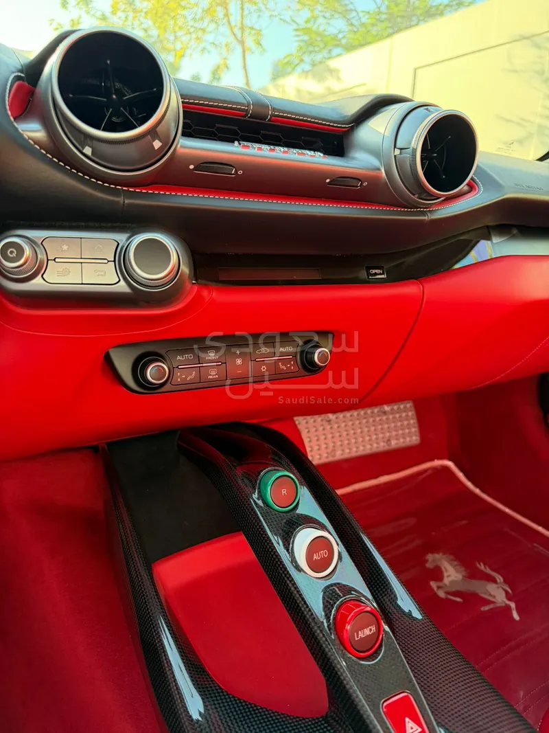 2018 فيراري 812 سوبر فاست