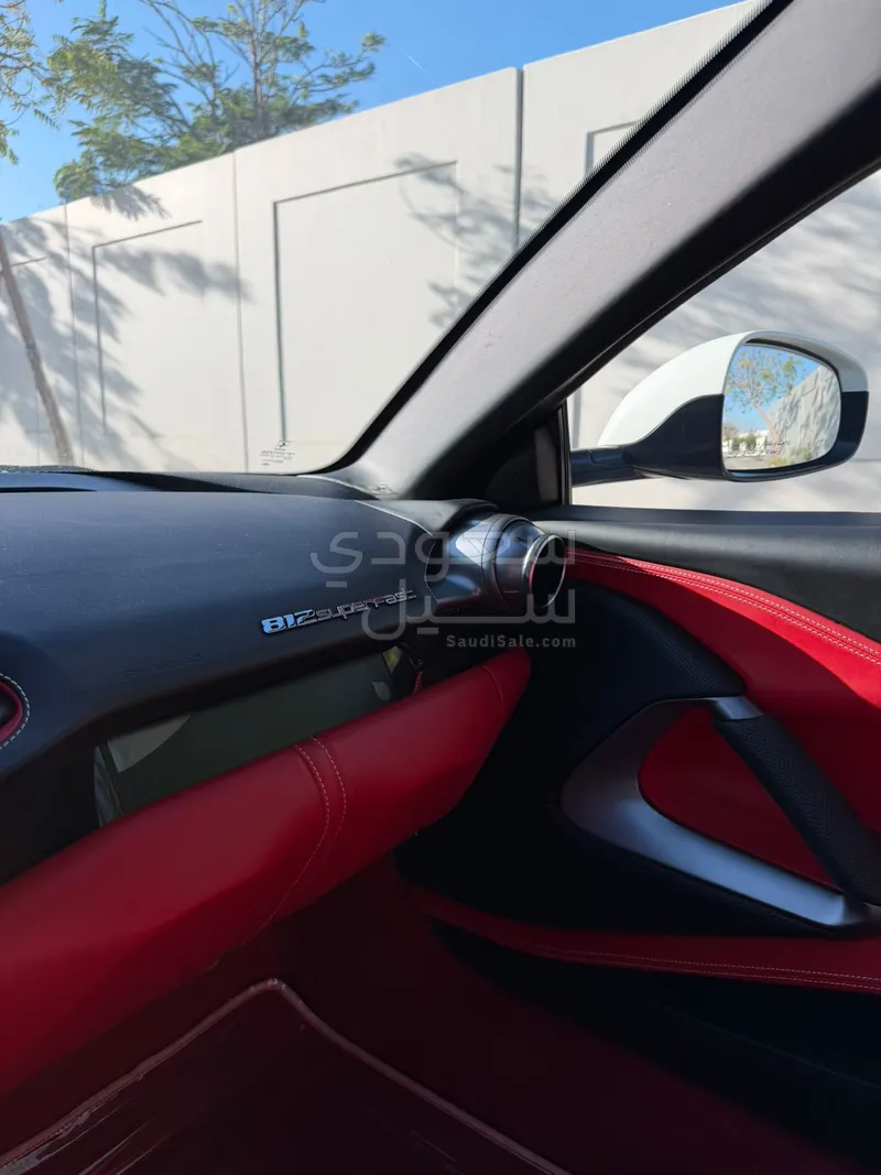 2018 فيراري 812 سوبر فاست