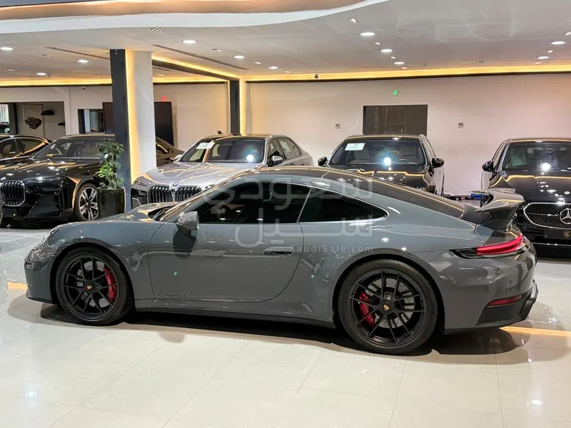 2026 بورش 911 كاريرا 4 جي تي اس
