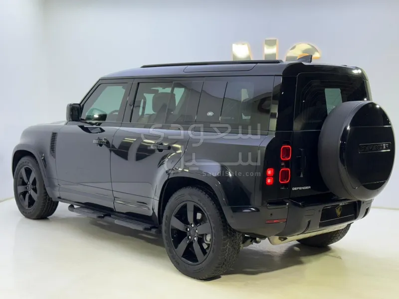 2024 لاند روفر ديفيندر اس اي