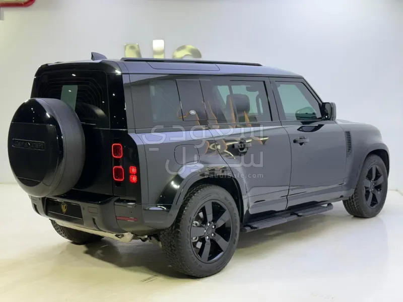 2024 لاند روفر ديفيندر اس اي