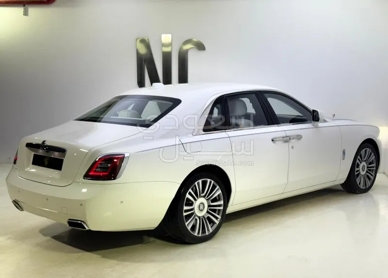 2022 رولز رويس قوست