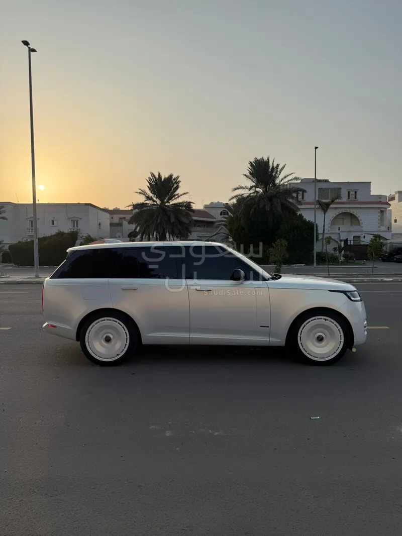 2023 لاند روفر رينج روفر فوج اوتوبيوغرافي