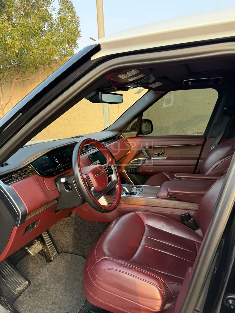 2023 لاند روفر رينج روفر فوج اوتوبيوغرافي