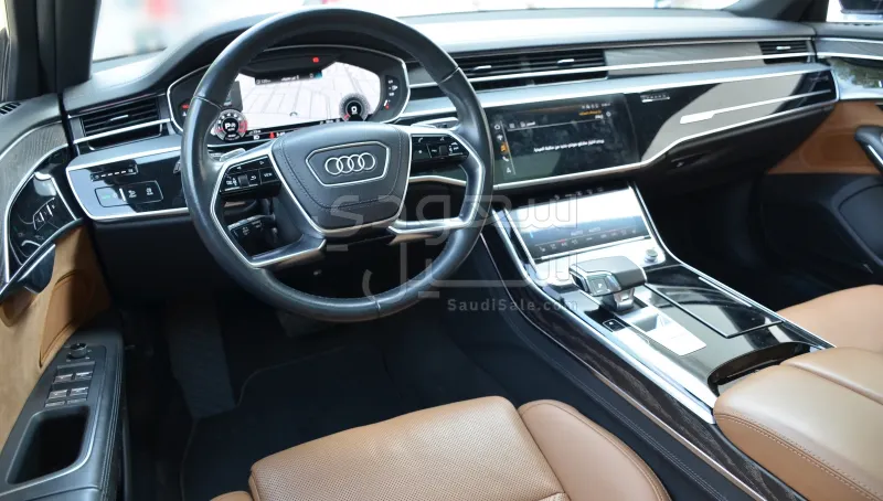 2021 اودي اي 8 ال 55تي اف اس أي