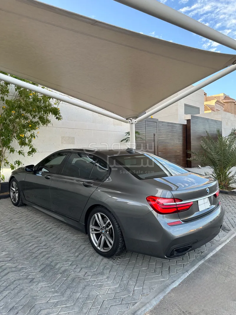 2016 بي ام دبليو الفئة السابعة 740 إل أي