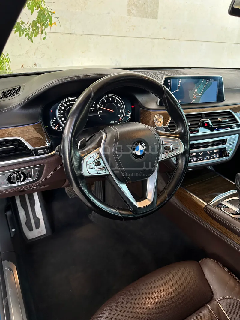 2016 بي ام دبليو الفئة السابعة 740 إل أي