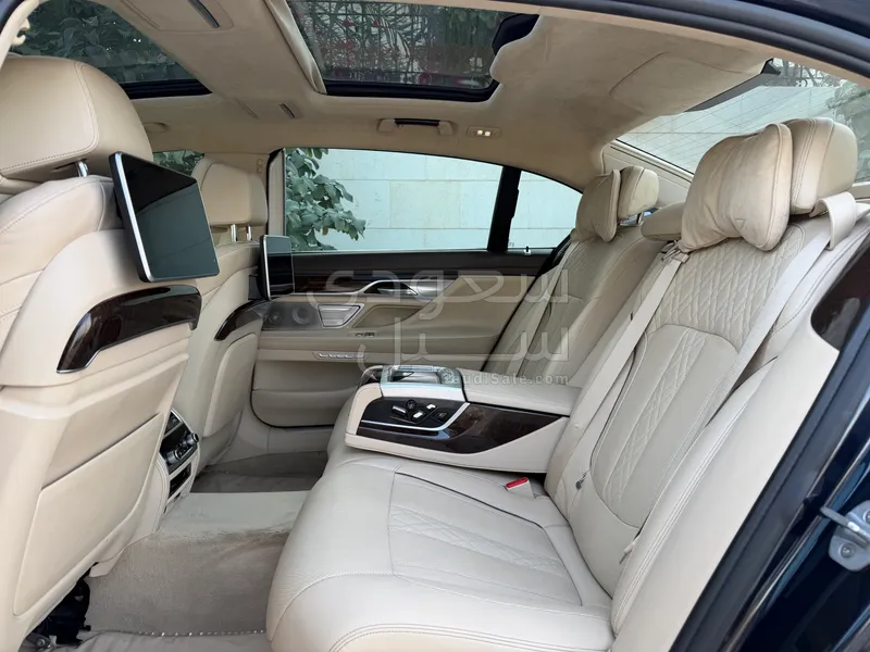 2016 بي ام دبليو الفئة السابعة 750 إل أي