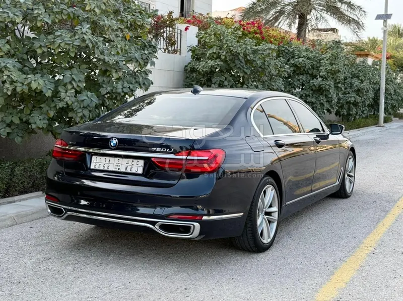2016 بي ام دبليو الفئة السابعة 750 إل أي