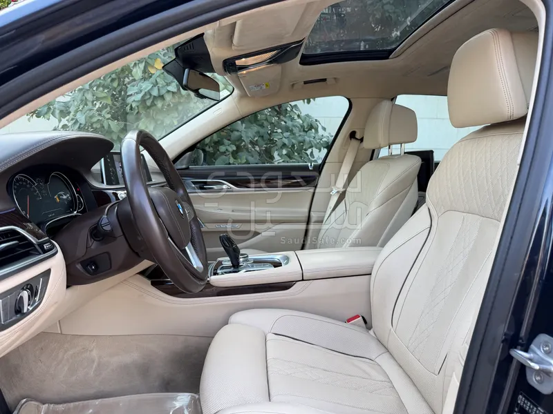 2016 بي ام دبليو الفئة السابعة 750 إل أي