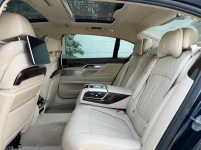 2016 بي ام دبليو الفئة السابعة 750 إل أي