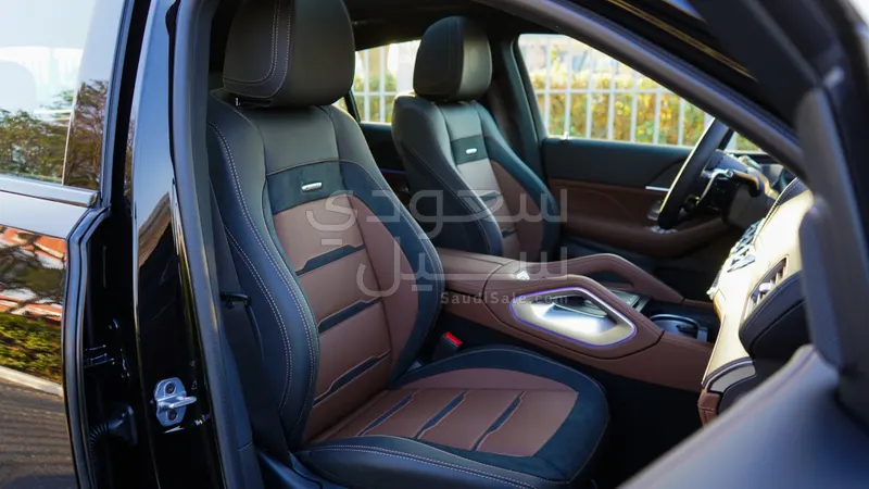 2026 مرسيدس - بنز جي إل إي 43 أي إم جي