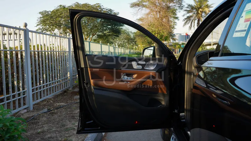 2026 مرسيدس - بنز جي إل إي 43 أي إم جي