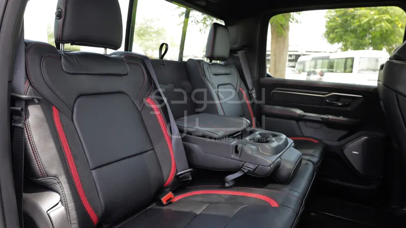 2025 دودج رام تي ار اكس