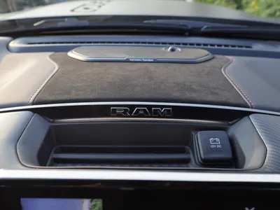 2025 دودج رام تي ار اكس