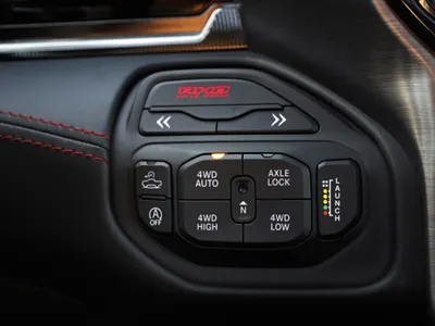 2025 دودج رام تي ار اكس