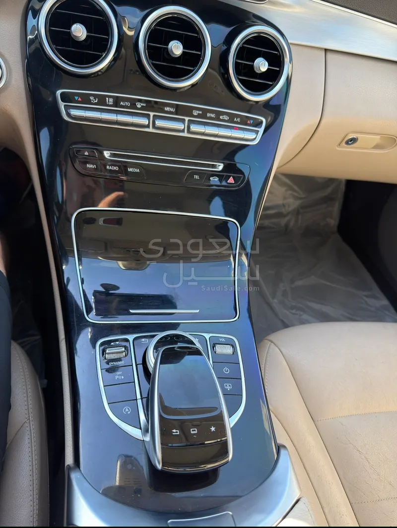 2016 مرسيدس - بنز سي 200