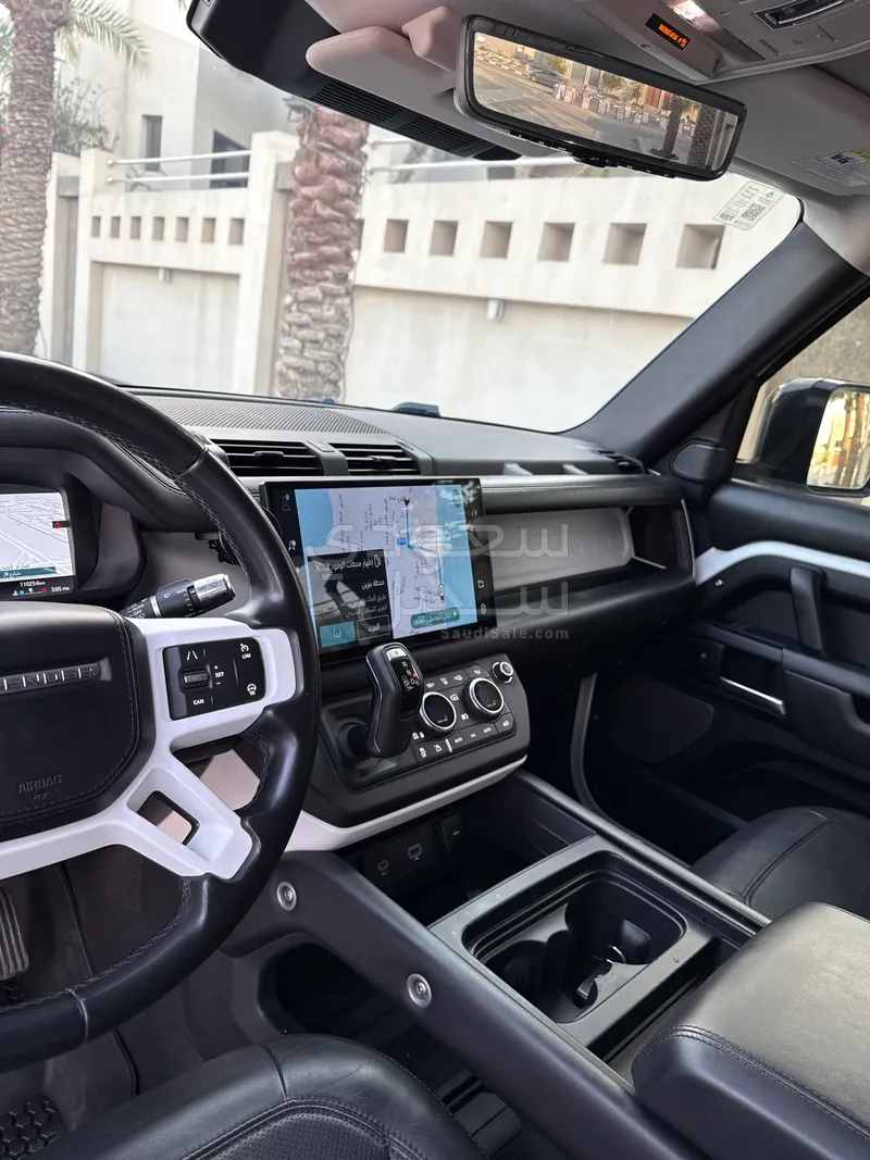 2020 لاند روفر ديفيندر 110