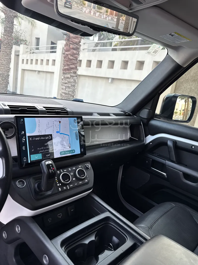 2020 لاند روفر ديفيندر 110