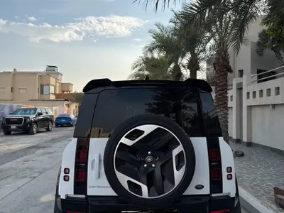 2020 لاند روفر ديفيندر 110