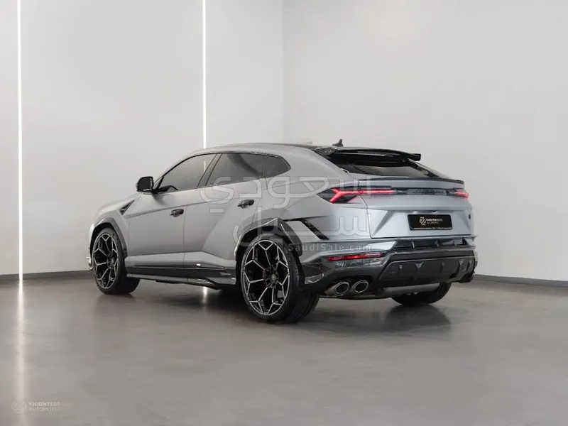 2024 Lamborghini URUS Performante